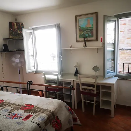 Tipico In Centro Storico * Urbino