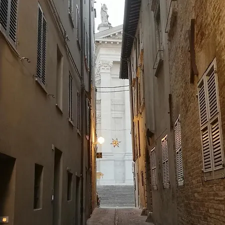 Tipico In Centro Storico Urbino